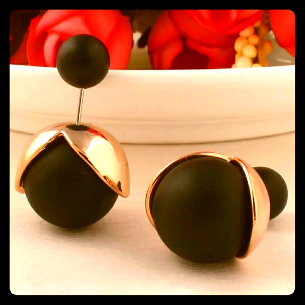 Black & Gold Petal Double-Side Earrings